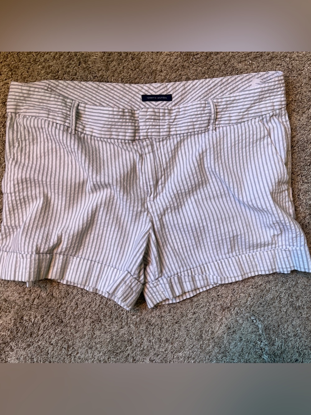 Tommy Hilfiger woman’s white & grey striped seersucker chino shorts
